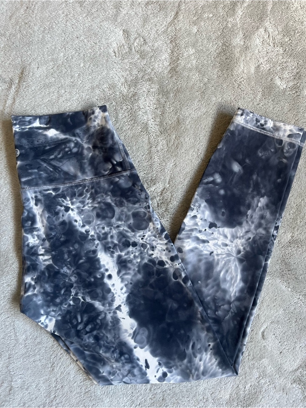 Lululemon Wunder Under High-Rise Tight 25" *Luxtreme size 6